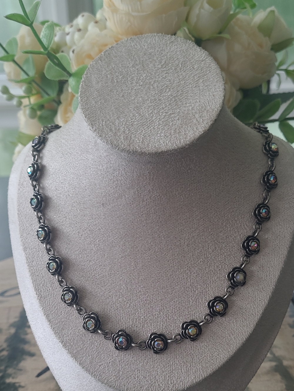 Rare 1970s Premier Designs Rose Necklace